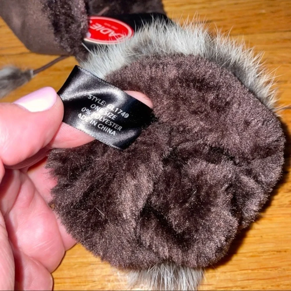 Angela and William faux fur gloves